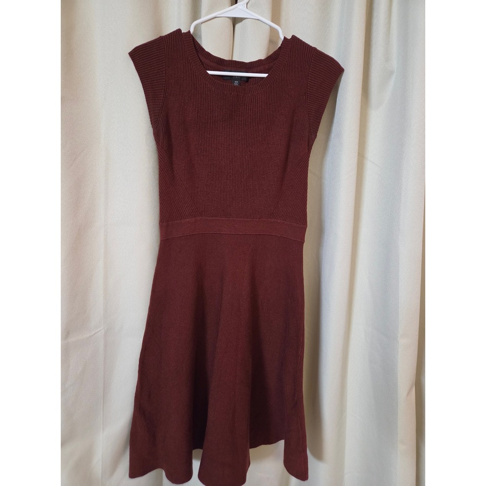 Mossimo Burgundy Ribbed Fit and Flare Sweater Dress Size M Skater Sleeveless